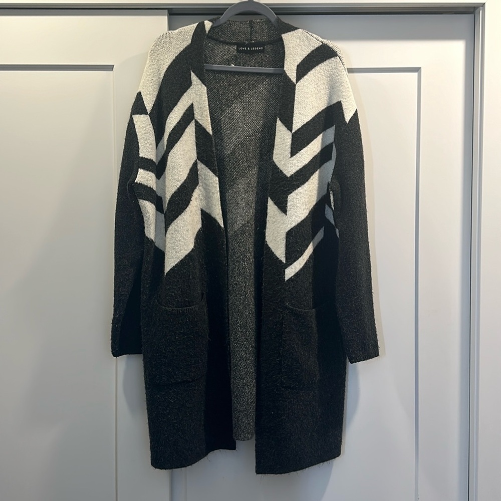 Grey and White Geometric Fall Winter Sweater